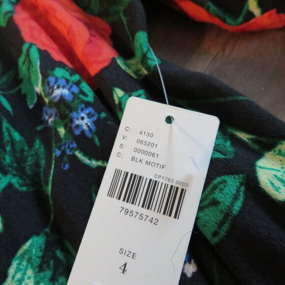 BY ANTHROPOLOGIE Lacy V-Neck Mini Dress Floral Dark Romantic Lace Size US 4 NWT - Picture 16 of 16